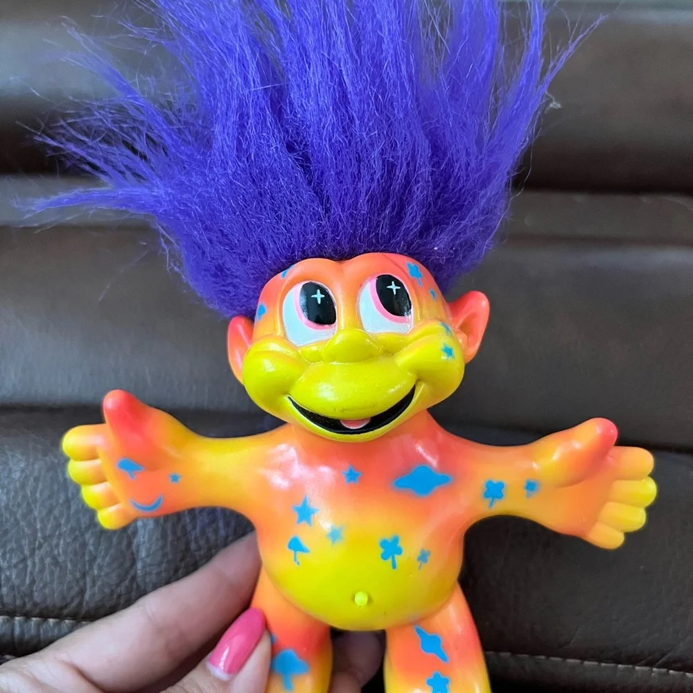 Colorful Troll - Picture 1 of 2